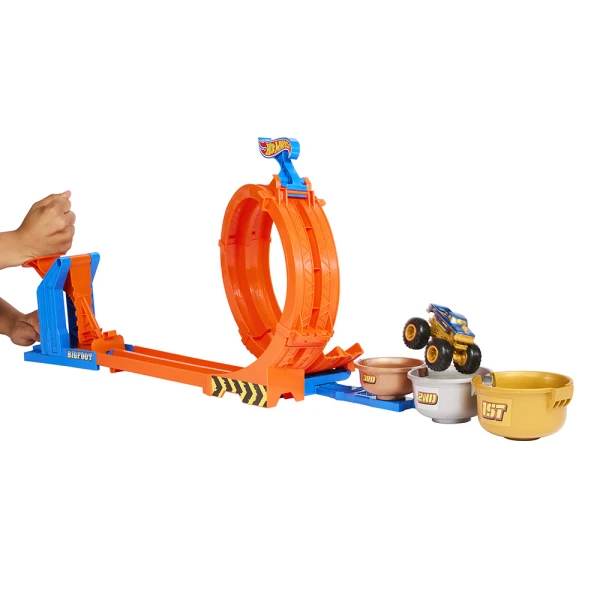 HOT WHEELS MONSTER TRUCKS LOOP-AND-FLIP TROPHY CHALLENGE