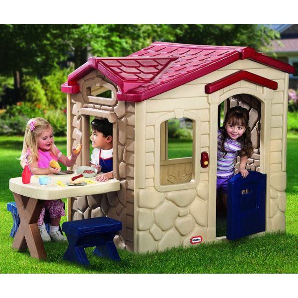 LITTLE TIKES HOUSE WITH PIC NIC TABLE